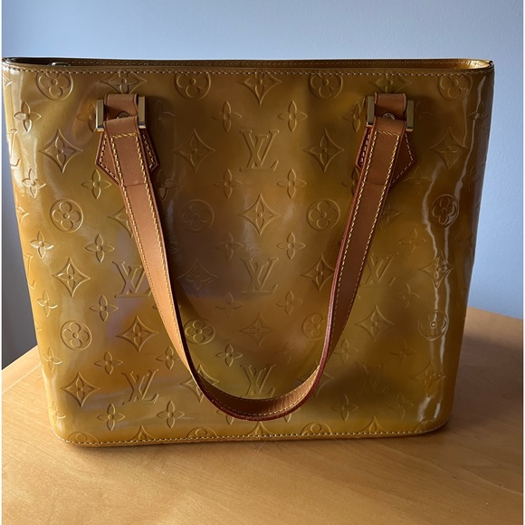 Louis Vuitton Handbags - Authentic Louis Vuitton Yellow Vernis Houston Shoulder Bag